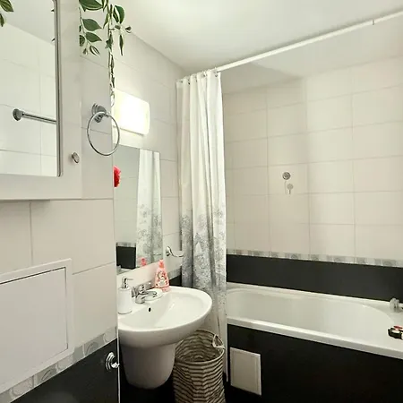 Bratanov Garden Of Eden Apartment